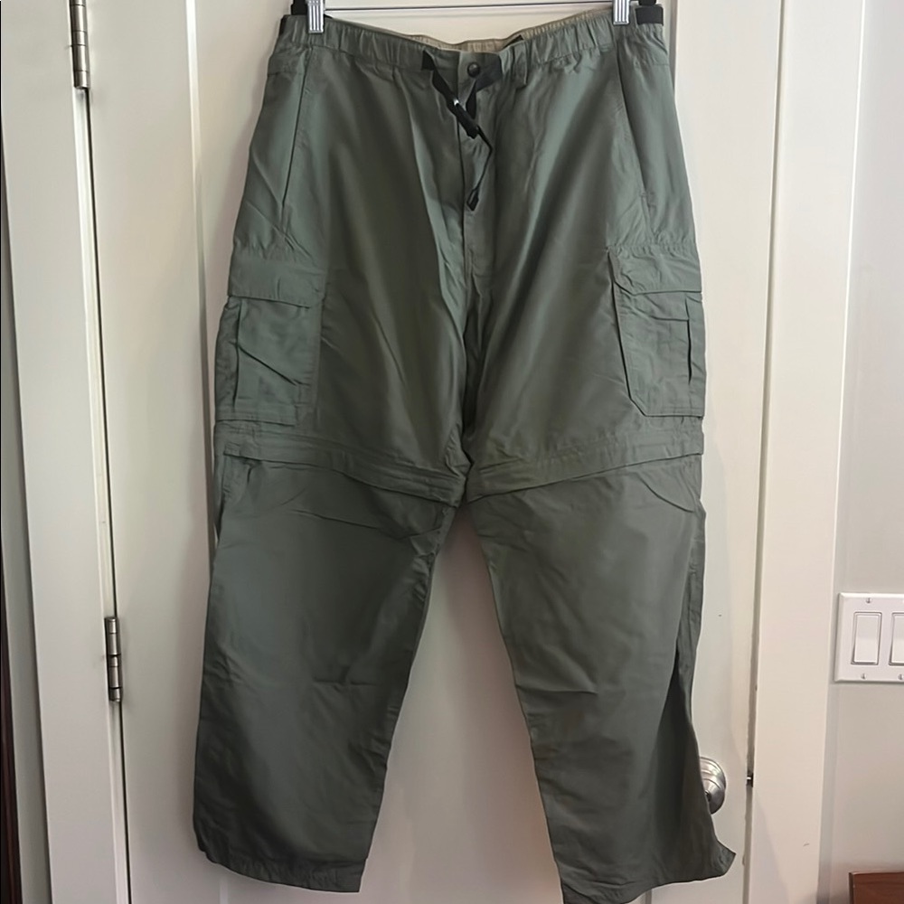 REI Green Cargo Pants with Durable Fabric and Adjustable Fit (XL x 30)